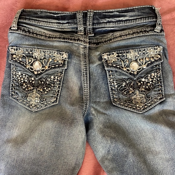 Mudd girls pants with embellished pockets, and all of the buttons are sparkle - Picture 5 of 5